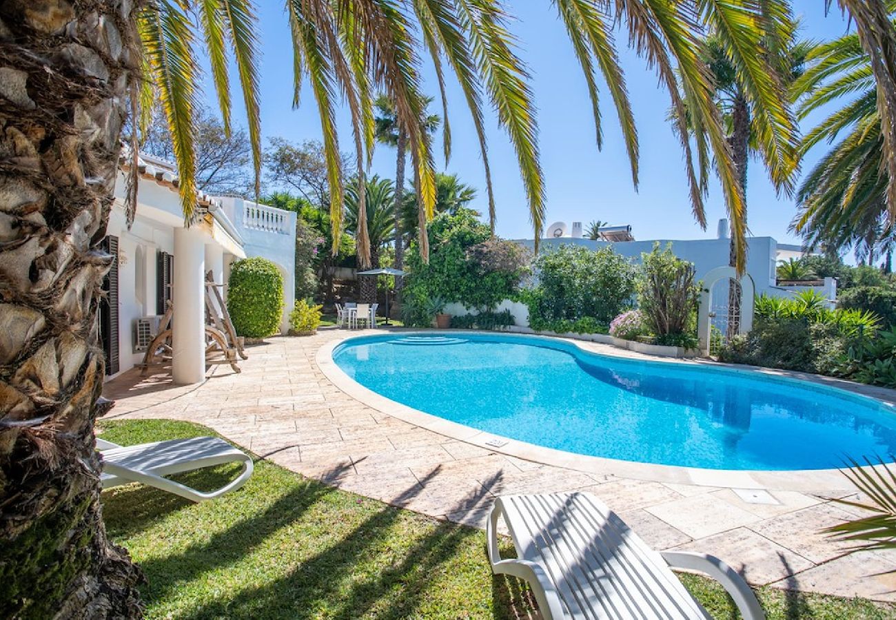 Villa em Carvoeiro -  Casa La Isla Bonita  Oozing Charm and Chareacte See Views.  Heated Pool