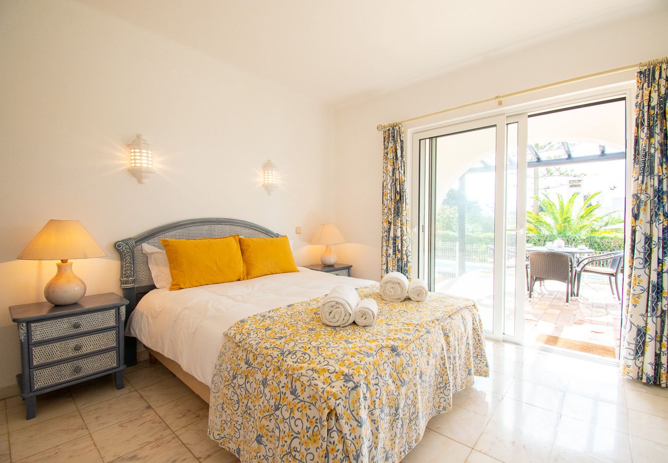 Villa em Carvoeiro - Casa Miguel: Cozy 3-Bed Villa