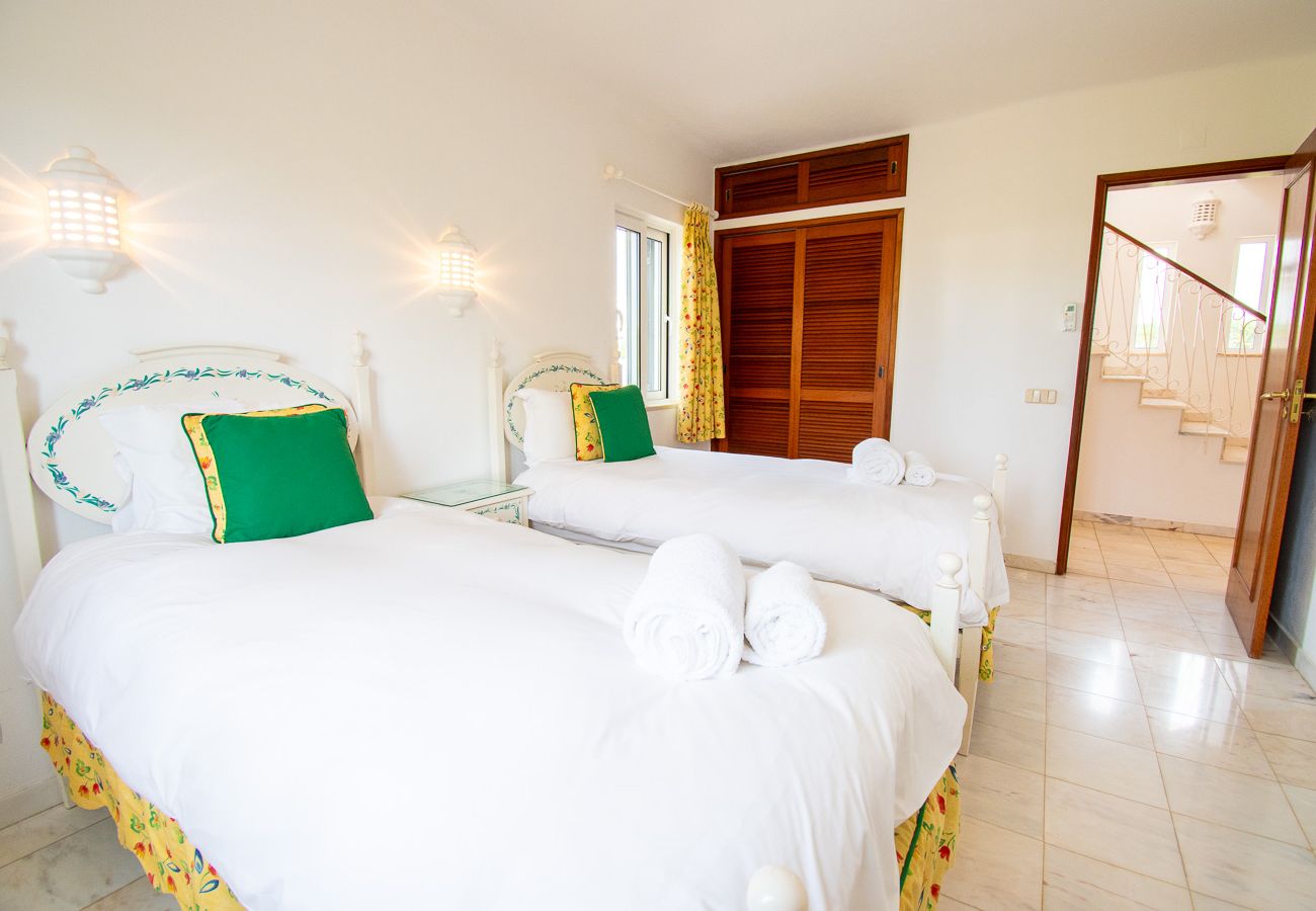 Villa em Carvoeiro - Casa Miguel: Cozy 3-Bed Villa