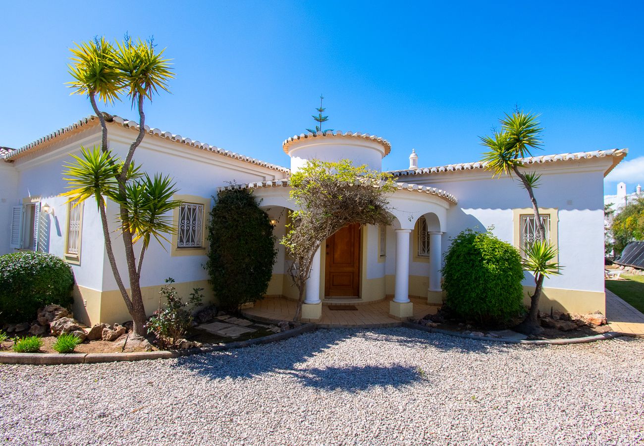 Villa em Carvoeiro - La Pausa - a peaceful haven close to Carvoeiro