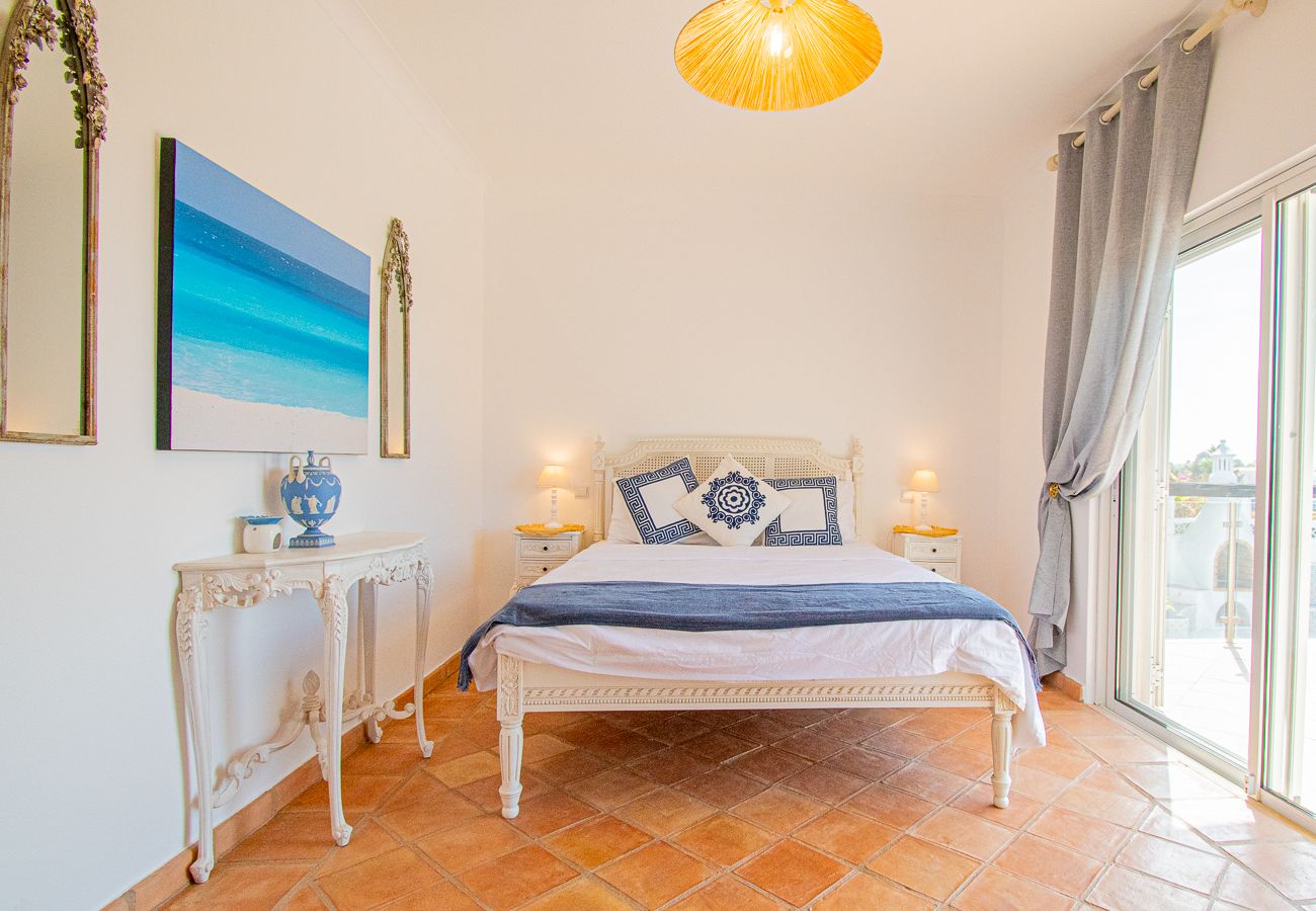 Villa em Carvoeiro - The One: Oceanfront villa