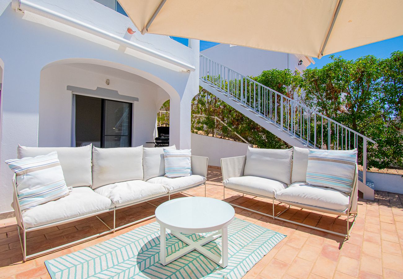 Townhouse in Carvoeiro - 91A Casa Mel: Stylish 3-Bed Townhouse with Pool