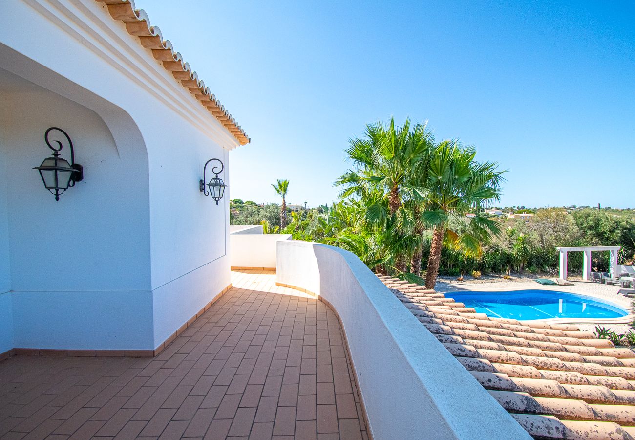 Villa in Carvoeiro - Yoba Horse Farm: Equestrian Retreat