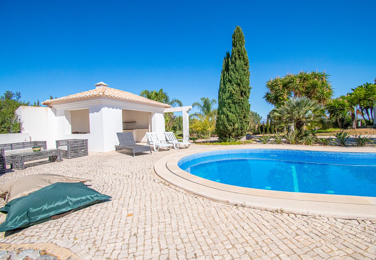 Villa in Carvoeiro - Yoba Horse Farm: Equestrian Retreat